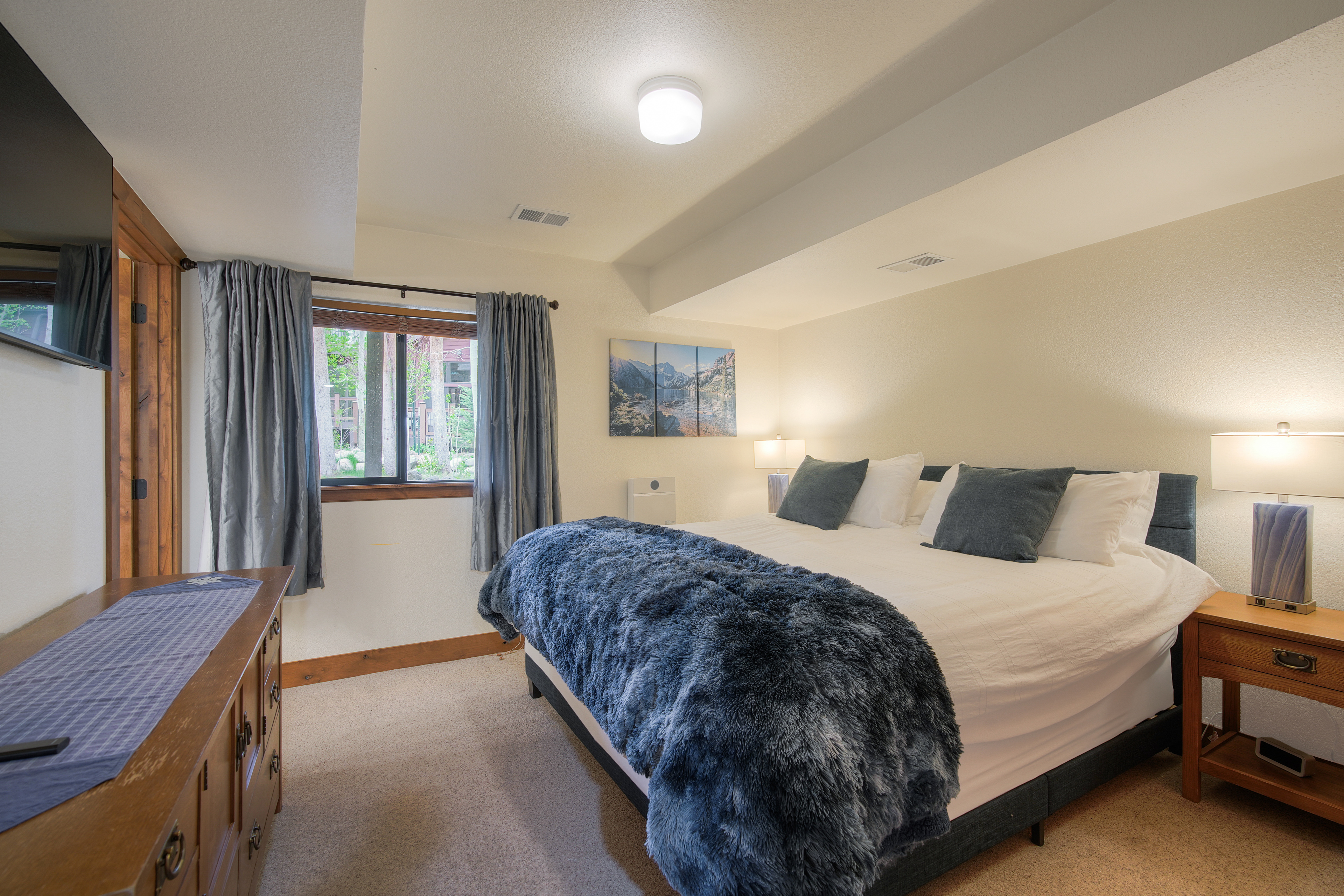 Village Point 203 | Photo 16