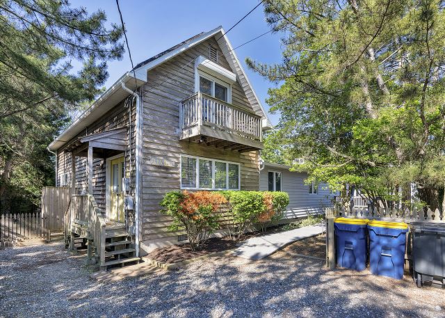 215 Bay Avenue (8)