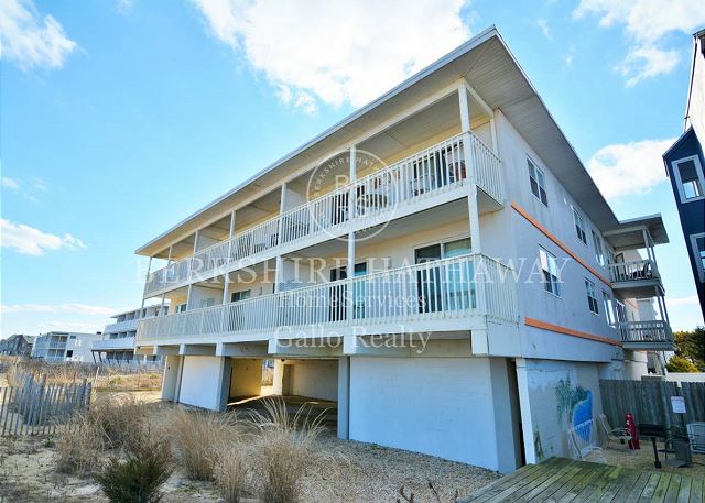 9 Beachcomber, 1 Swedes Street