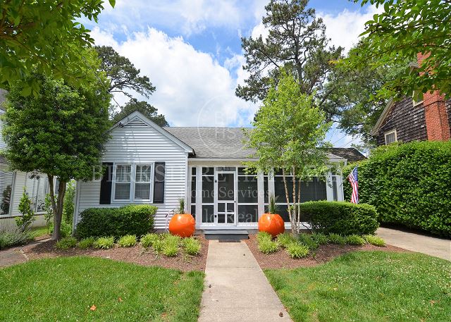 403 Bayard Avenue, Front