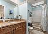 Suite Full Bathroom