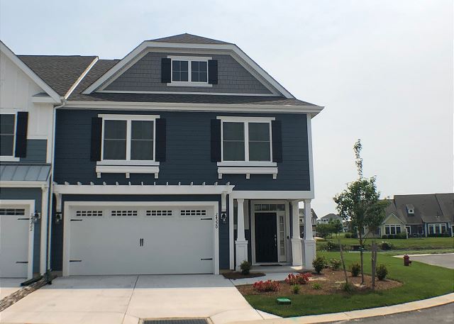 24220 Canoe Drive, The Peninsula (8) *