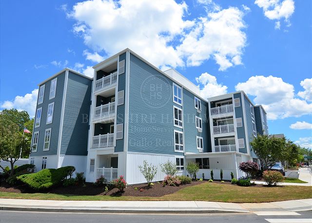 404 Gerar Place, 59 Maryland Avenue