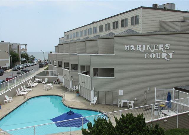 107 Mariners Court, 4 Laurel Street