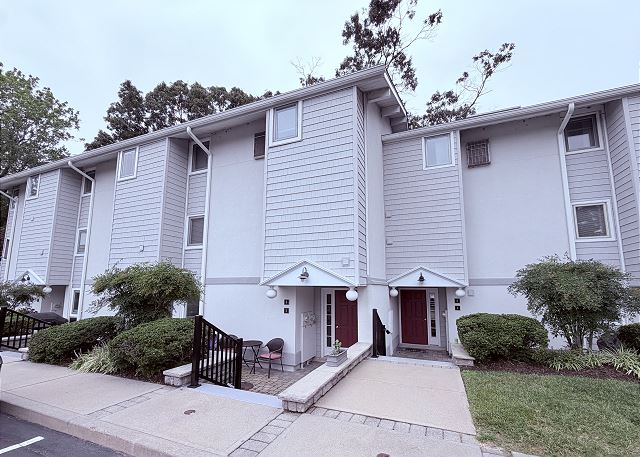 Waterfront Condominium 