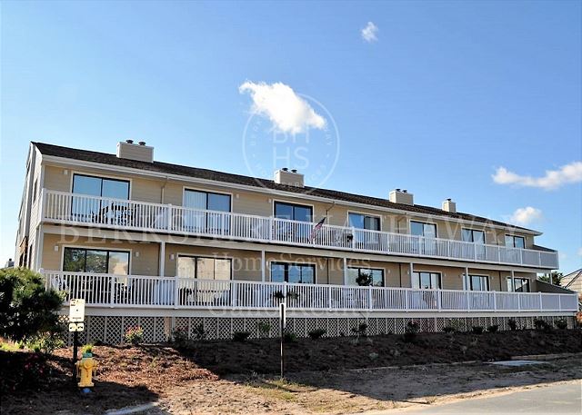 12 Ocean Pointe, 6 New Orleans Street