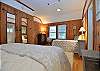 Queen bedroom with twin