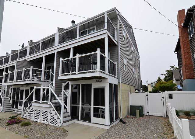1 Seabreeze Village, 26 McKinley Avenue