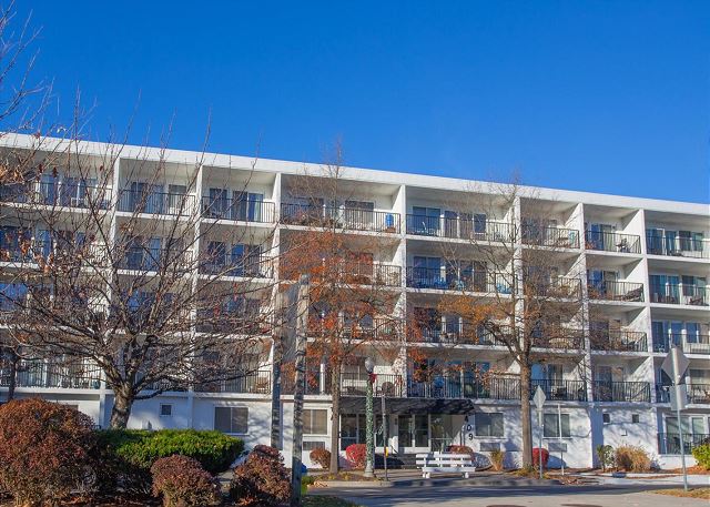 18 The Ark, 409 Rehoboth Avenue