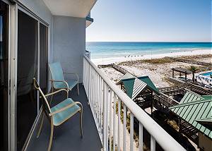 IBR 606:Chill by the Sea - Steps Away  From The White Sand and Emerald Waves!