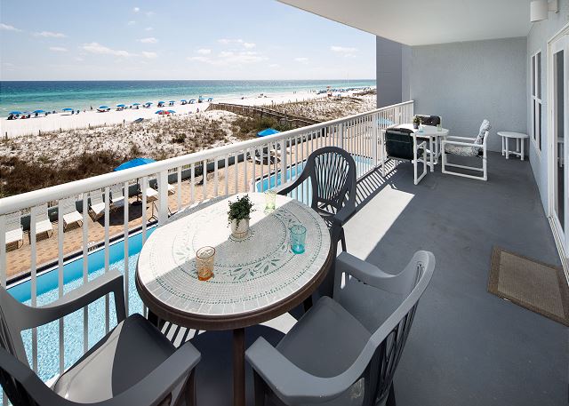 Plenty of seating for everyone!