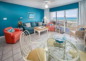 Gulf Dunes 205: Lively, fun-filled Gulf Front condo with beach service, golf