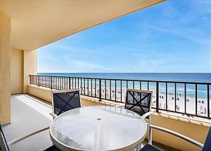 Surf Dweller 406: INCREDIBLE views from this 4th floor unit waiting for you!
