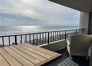 SD 405: Emerald Beach Hide Away