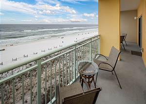 PI 608: Oceanic Oasis – A Dreamy Beach Retreat Awaits!