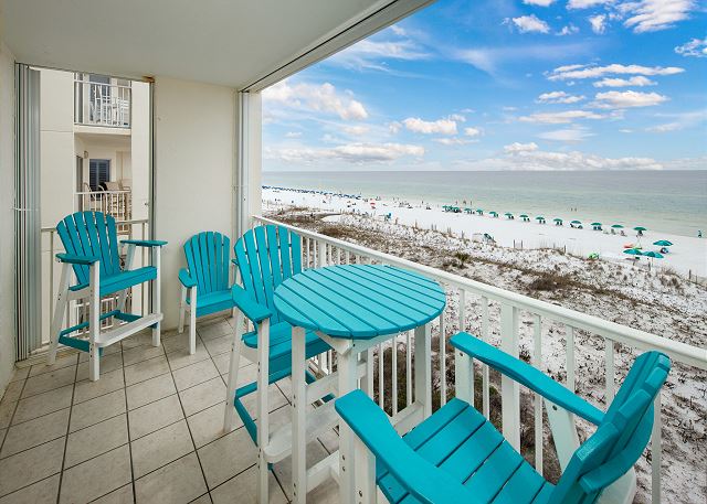 This CORNER unit has extra balcony space for taking in the views of the Gulf.