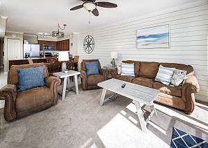 Island Princess 610: 6TH FLOOR, RIGHT ON BEACH, UPSCALE, EVERYTHING NEW!