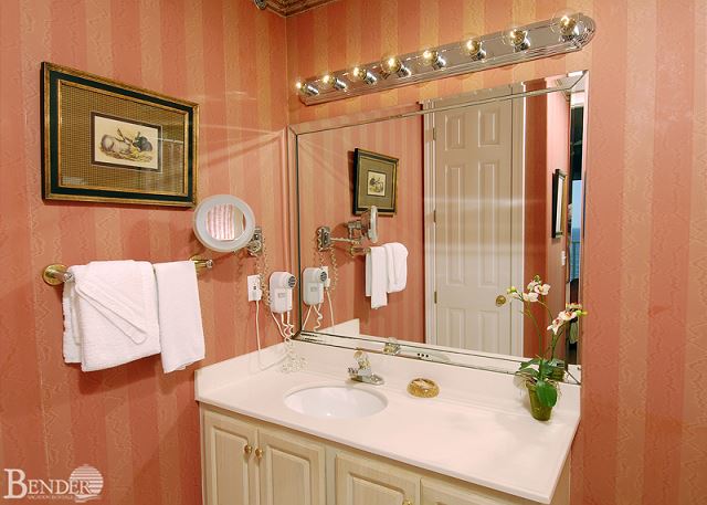 Bathroom 1.