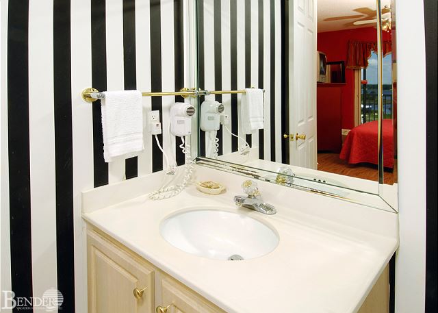 Bathroom 3.
