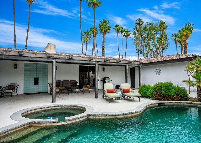 La Quinta/Montero Ests. - 3 BD/3 BA w/pool - 31 Night Min. Only