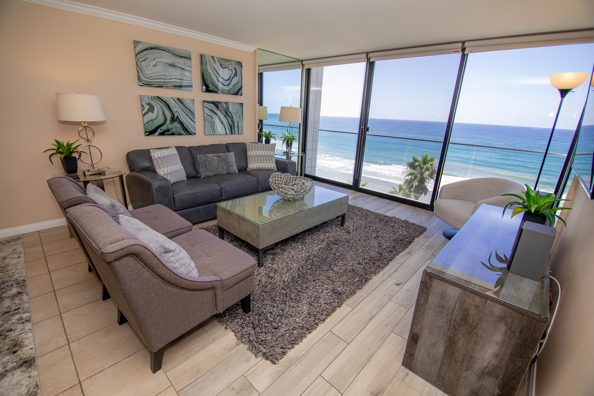 Oceanfront Highrise With Private Pool And Jacuzzi - Stunning Coastal Retreat - San Diego, CA
