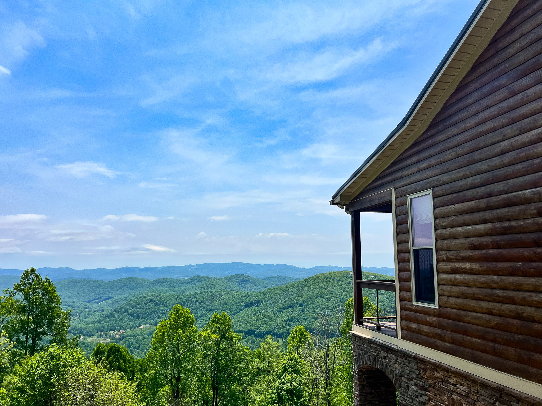 Cool Breezes & Starry Nights–Reserve A June Mtn Retreat at Skyview Hideaway