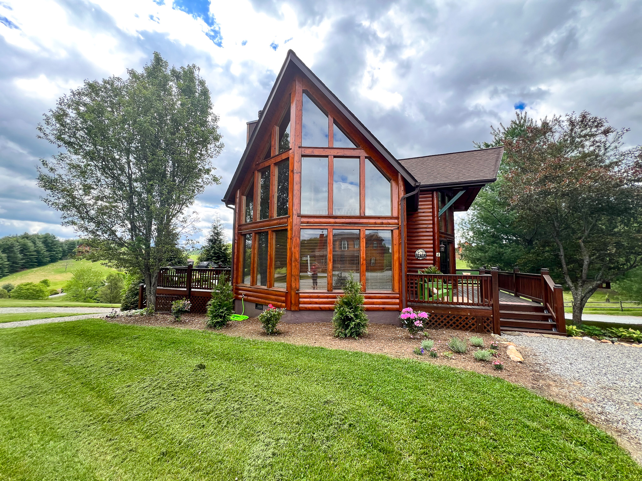 Relaxing Mtn Retreat with Game Room, Stunning Views & Pool Access