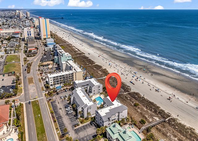 Newly Renovated Oceanfront 3BR | Top Floor 3