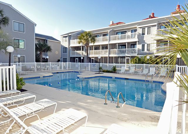 Newly Renovated Oceanfront 3BR | Top Floor 5