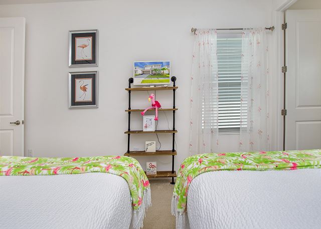 3910 Oakville Avenue - Casiola Vacation Homes