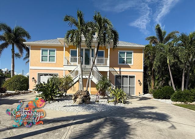 3704 Bayview Ave (Coastal Palm Villa)