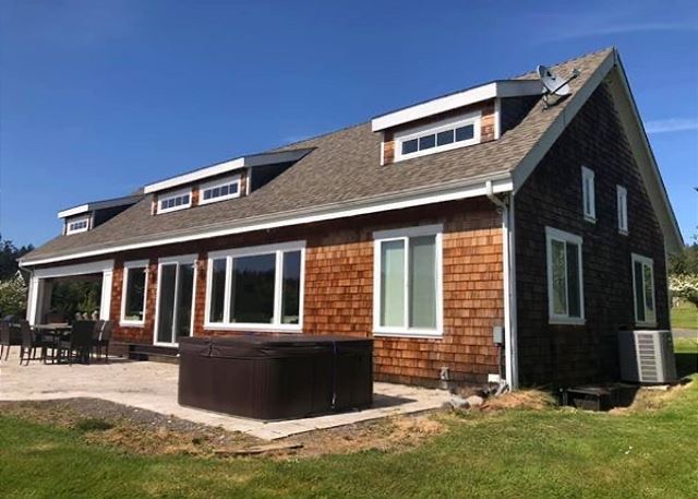 Westcott Bay Waterfront Beach House