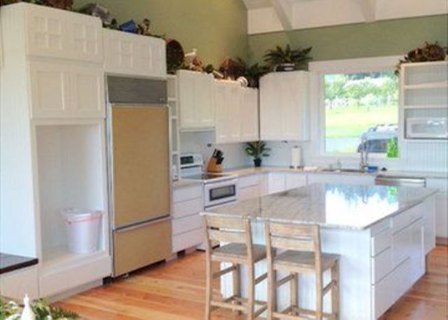 Amazing Waterfront Estate - 10 acres