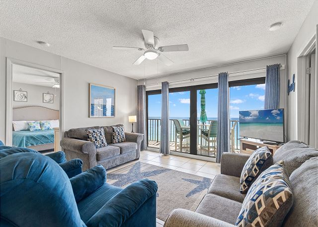 Commodore 805 – Beachfront 3BR Escape | Stunning Gulf Views & Sleeps 10