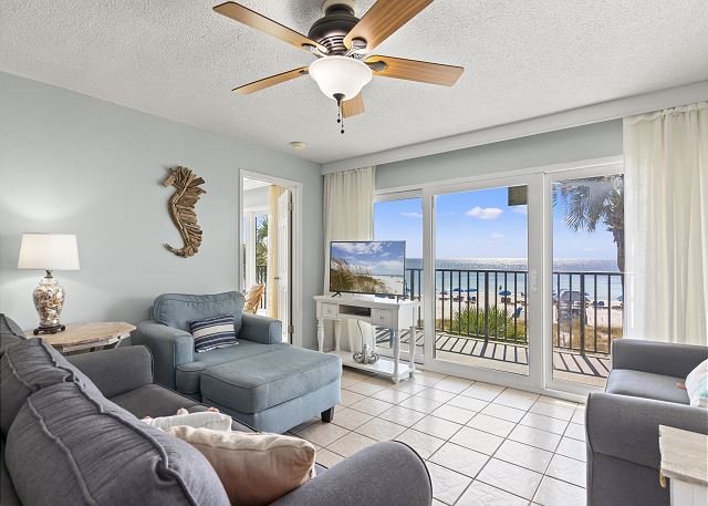 Best Location on the Beach! 3BR Condo w/ Winter Rates – Commodore 201
