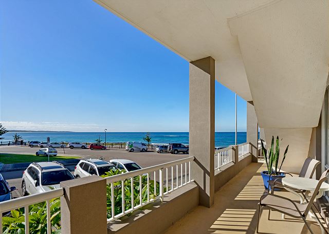 Beachcomer, Unit 2 - The Entrance, NSW