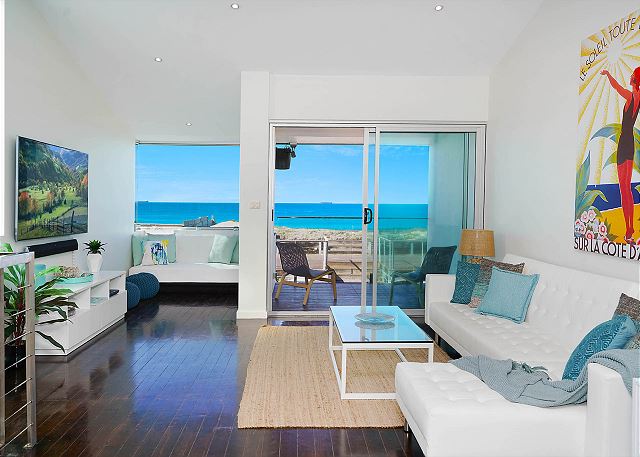 Perfect Beach Front Duplex - The Entrance North