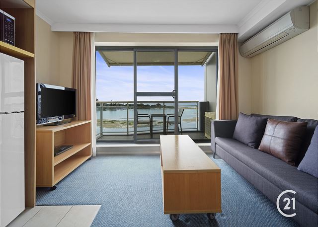 The Oaks Waterfront Resort, Unit 511