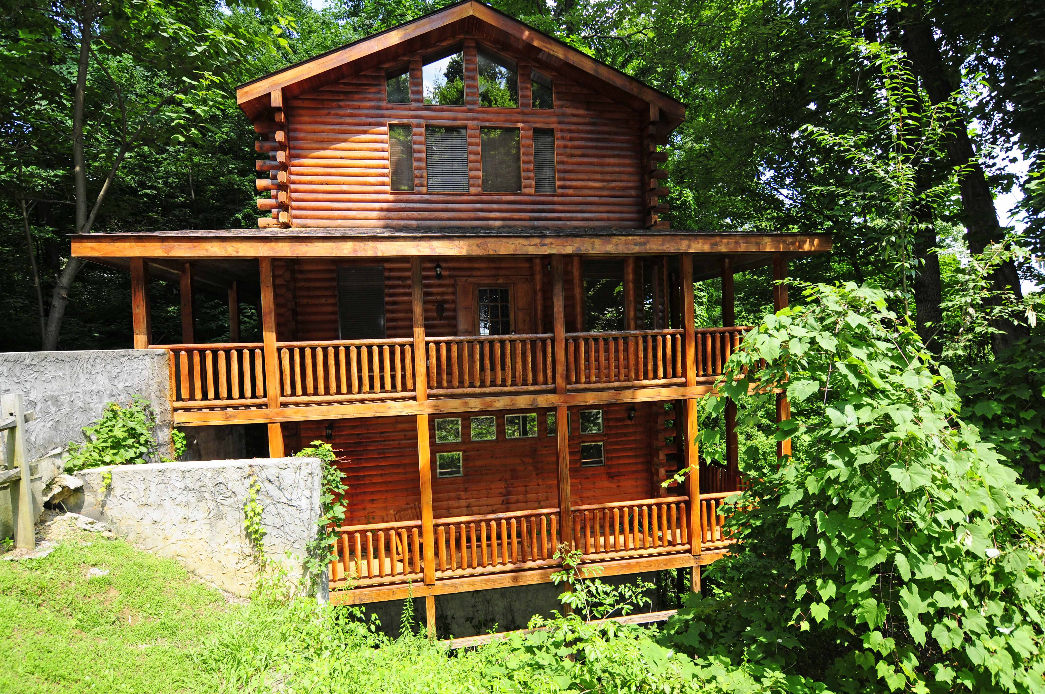 Gatlinburg Cabin Nelias Love Nest In Gatlinburg Tn