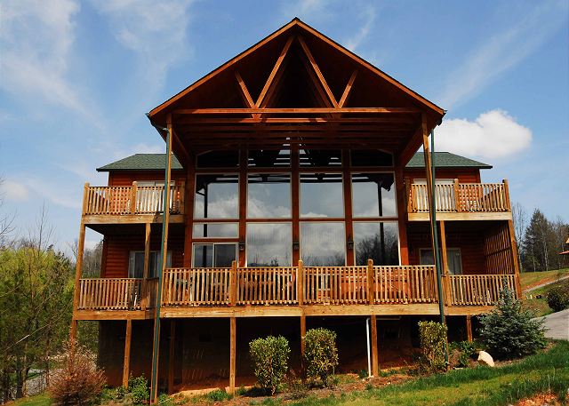 3 Advantages Of Staying At Our Cabins Close To Downtown Gatlinburg