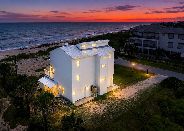 Vitamin Sea Oceanfront Home!
