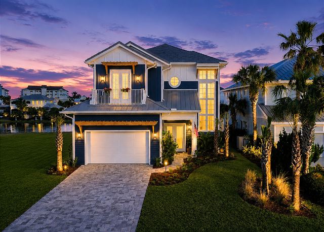 Stars And Stripes Heated Pool & Spa Home in Cinnamon Beach!