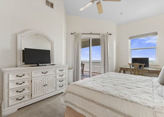 900 Cinnamon Beach Way #862 - NEWLY RENOVATED!
