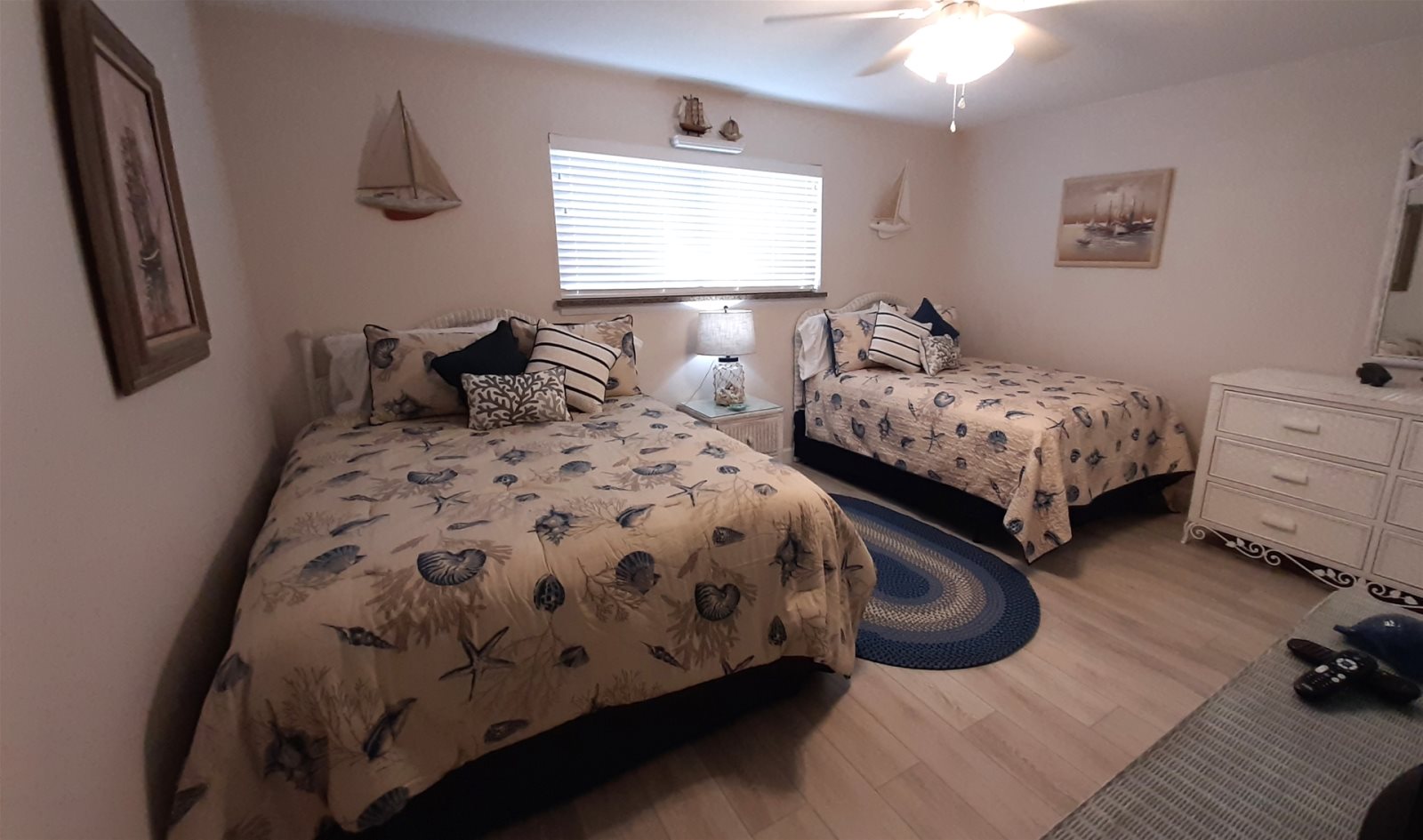 Guest Bedroom - 1 Queen 1 Full