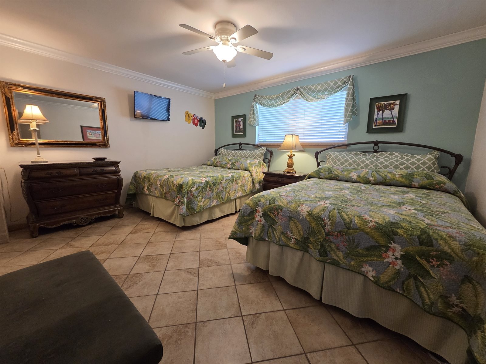 Guest Bedroom Two Queen Beds