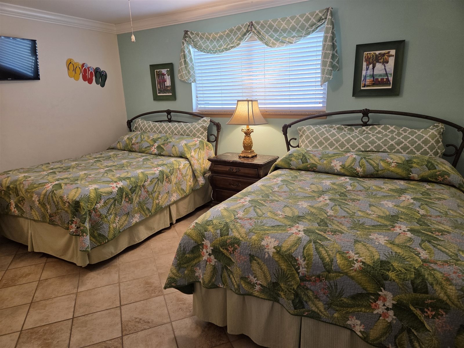 Guest Bedroom Two Queen Beds