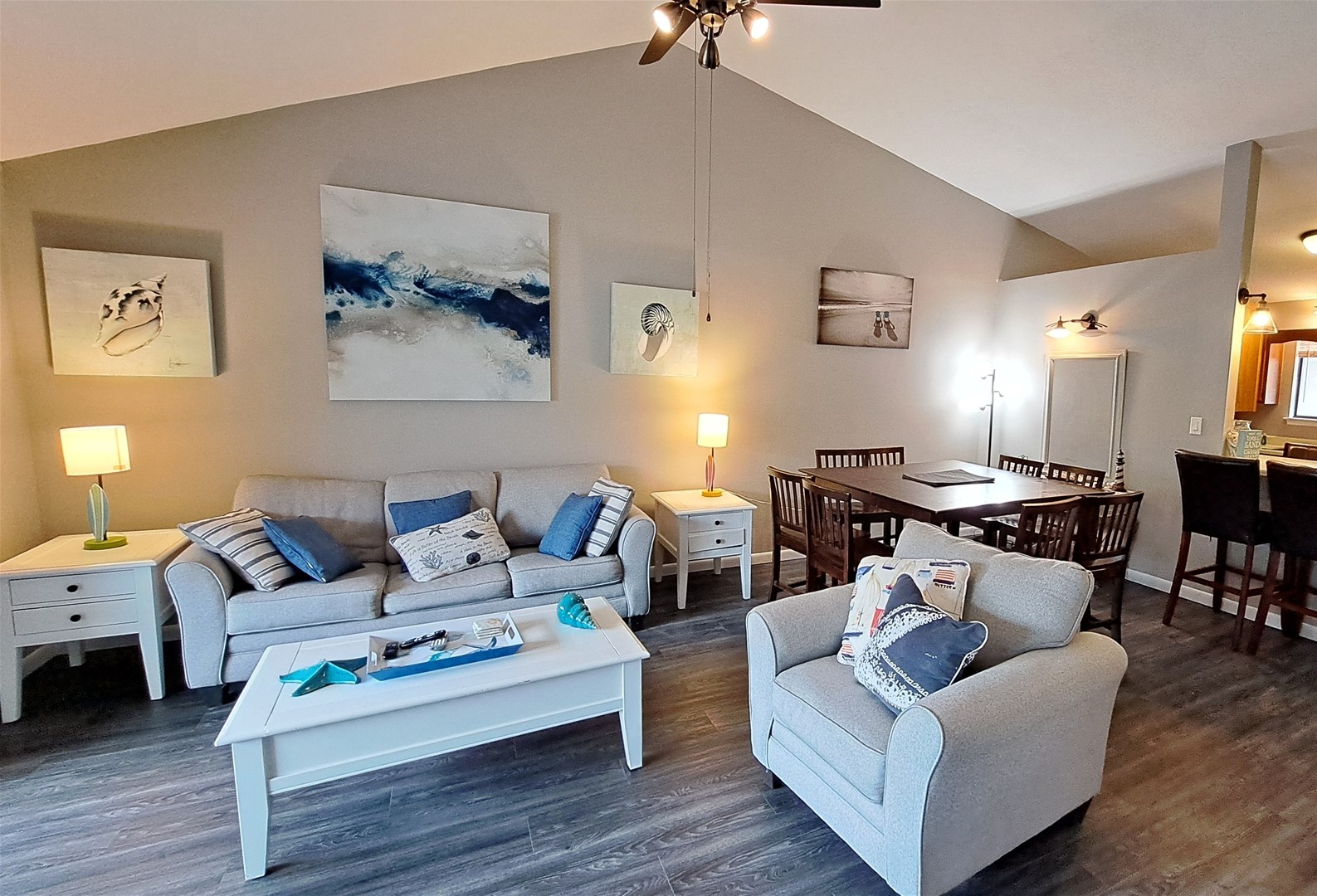 1503 Beachy-2Bd-2Bth Beach Service Included - 2 Chairs and Umbrella