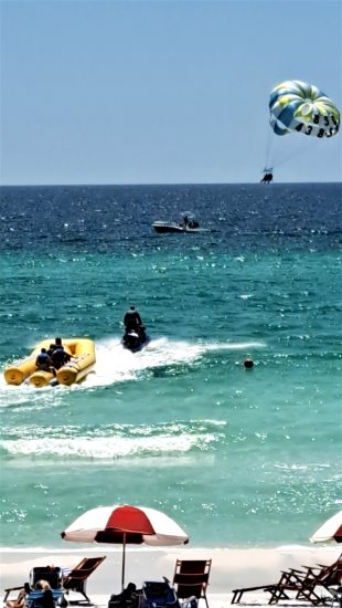Beach Parasailing & Wave Runner Jet Ski Rentals Within a Mile
