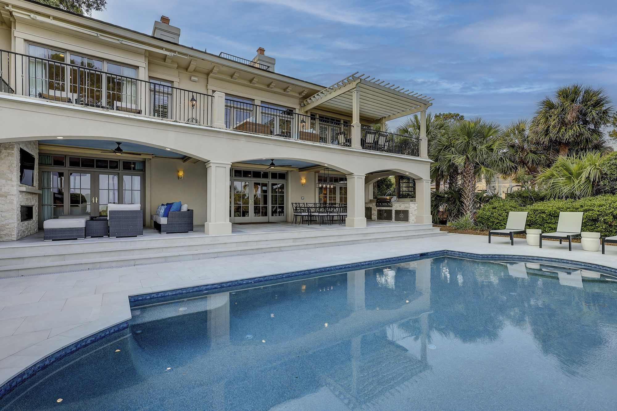 house on the hill ロンパース 80cm 8408 Hillside Ave. - The Oppenheim Group Real Estate | ID