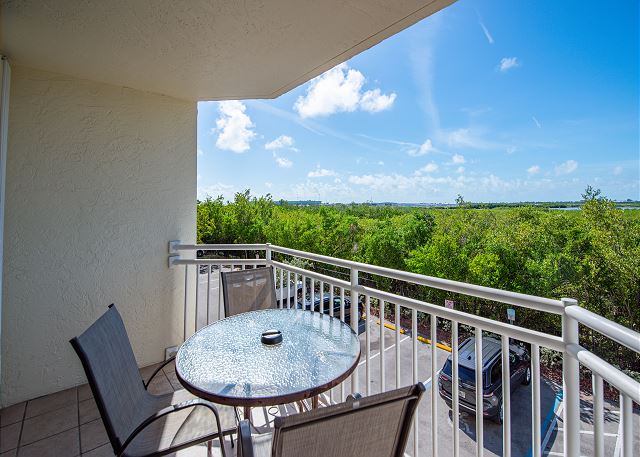 The Cayo Coco | Key West Condo with Pool Hot Tub & Balcony Views 3